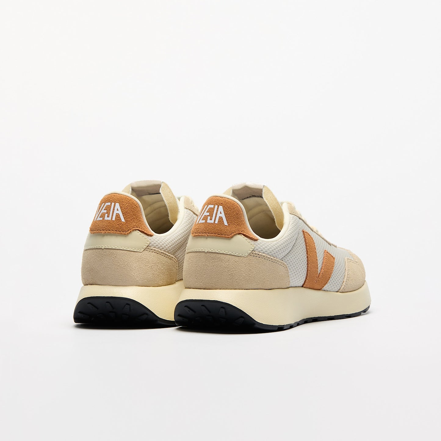 PAULISTANA ALVEOMESH NATURAL UMBER - VEJA SALE