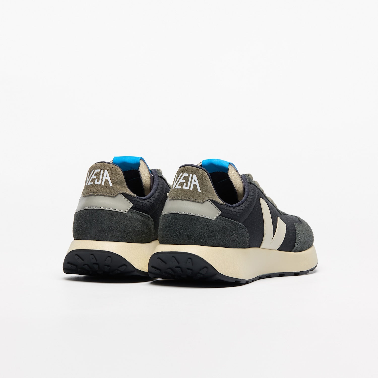 PAULISTANA RIPSTOP BLACK PIERRE - VEJA ON SALE