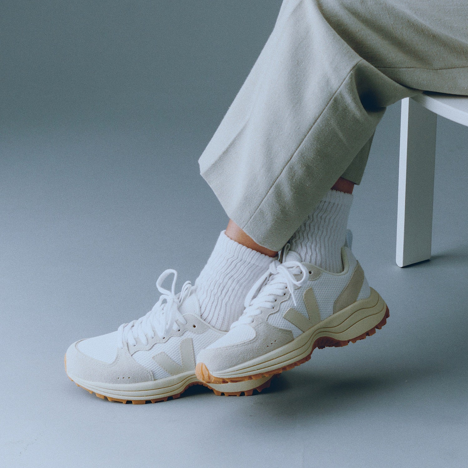 VENTURI ALVEOMESH WHITE PIERRE NATURAL - VEJA ONLINE