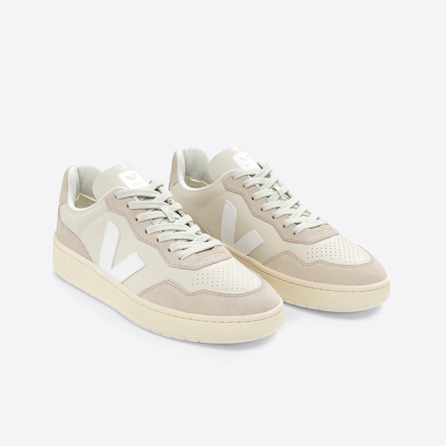 V-90 LEATHER PIERRE WHITE - VEJA ON SALE