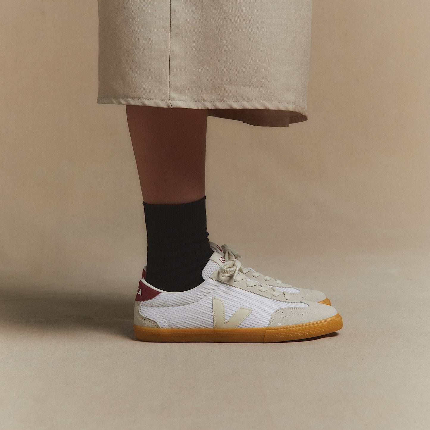 VOLLEY AIRCELL GREY MARSALA - VEJA US