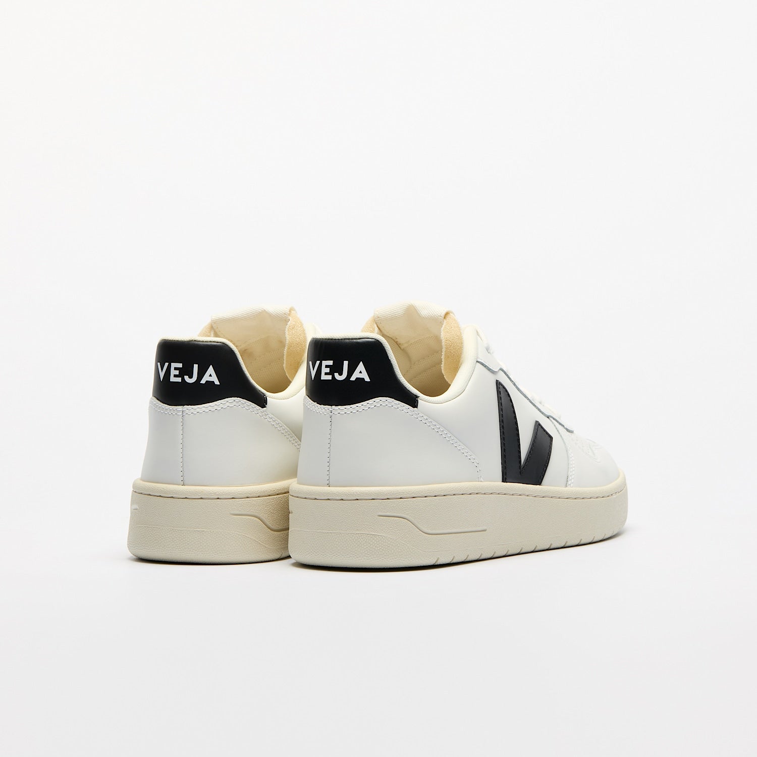 V-10 LEATHER WHITE BLACK - VEJA ONLINE