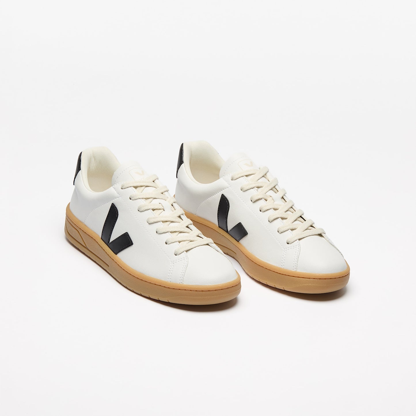 URCA CWL WHITE BLACK NATURAL - VEJA FOR SALE
