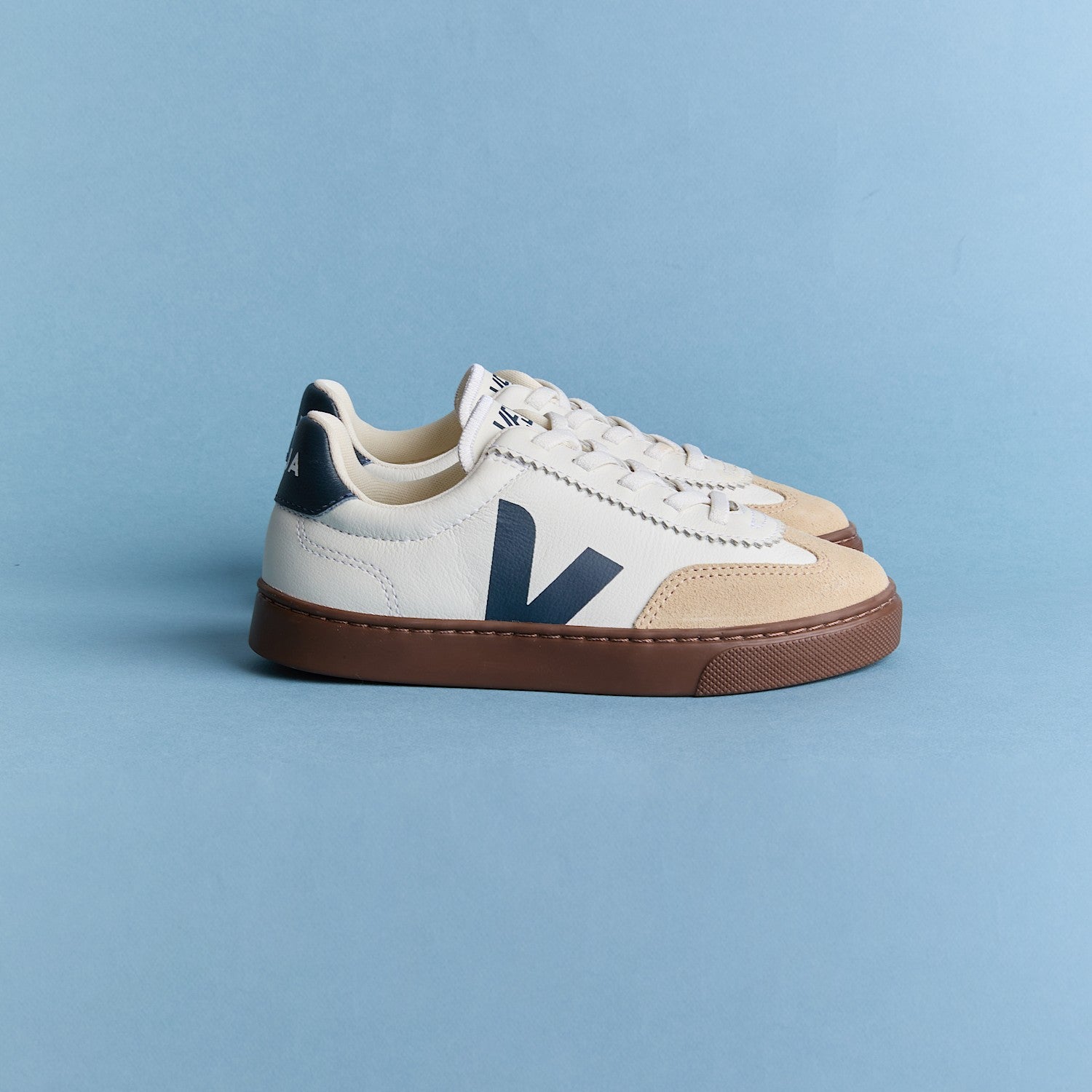 VOLLEY ELASTIC LACES LEATHER WHITE NAUTICO BARK - VEJA US
