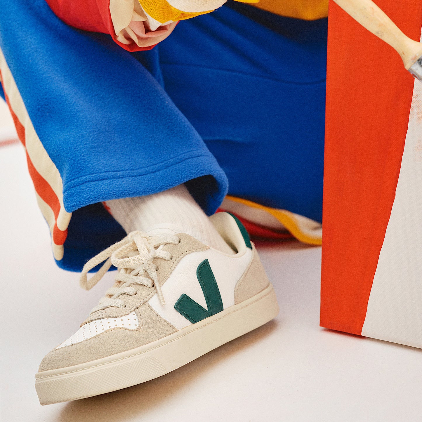 V-10 LEATHER WHITE BRITTANY ALMOND - VEJA FOR SALE
