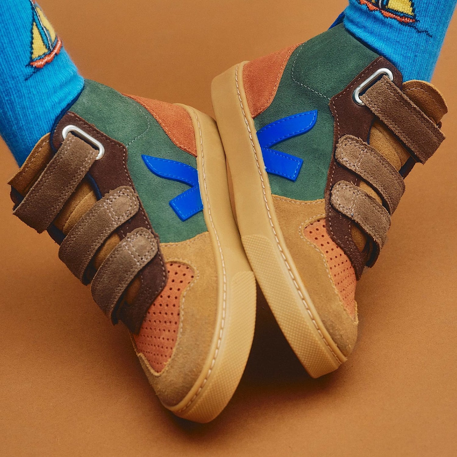 V-10 MID SUEDE MULTICO MUD PAROS - VEJA US