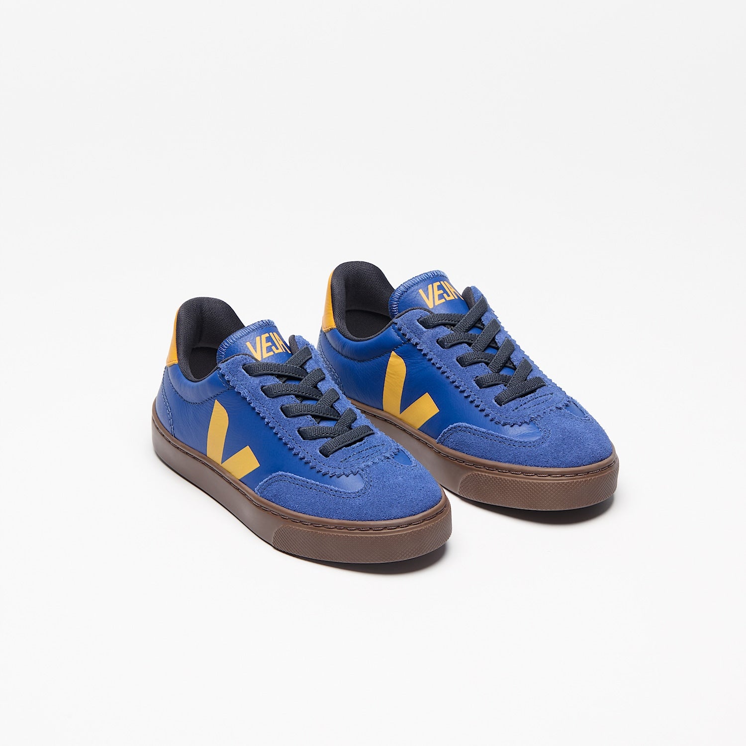 VOLLEY ELASTIC LACES LEATHER ATLANTIC OURO BARK - VEJA ONLINE
