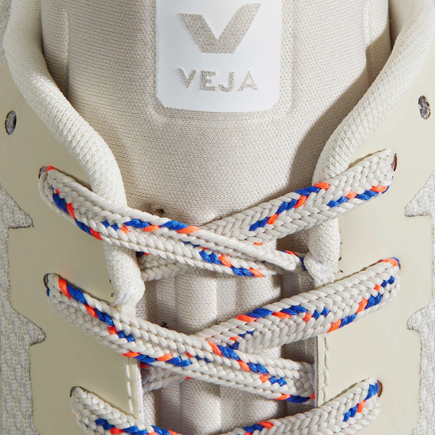 LACES NATURAL PAROS ORANGE FLUO - VEJA US