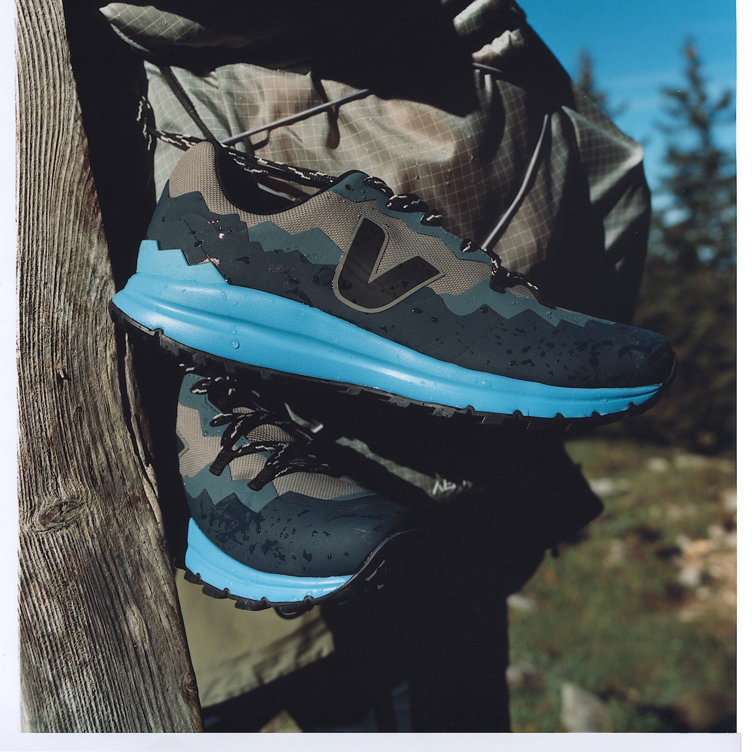 FITZ ROY TREK-SHELL BASALTE BLACK CELESTE - VEJA ON SALE