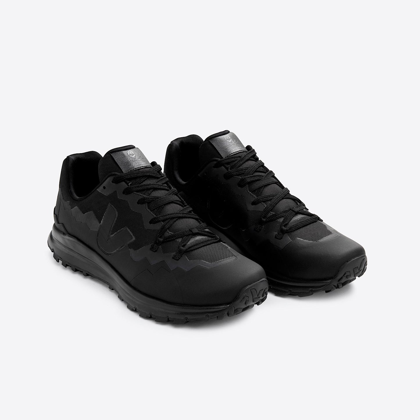 FITZ ROY TREK-SHELL VEJA X SEA SHEPHERD FULL BLACK - VEJA US