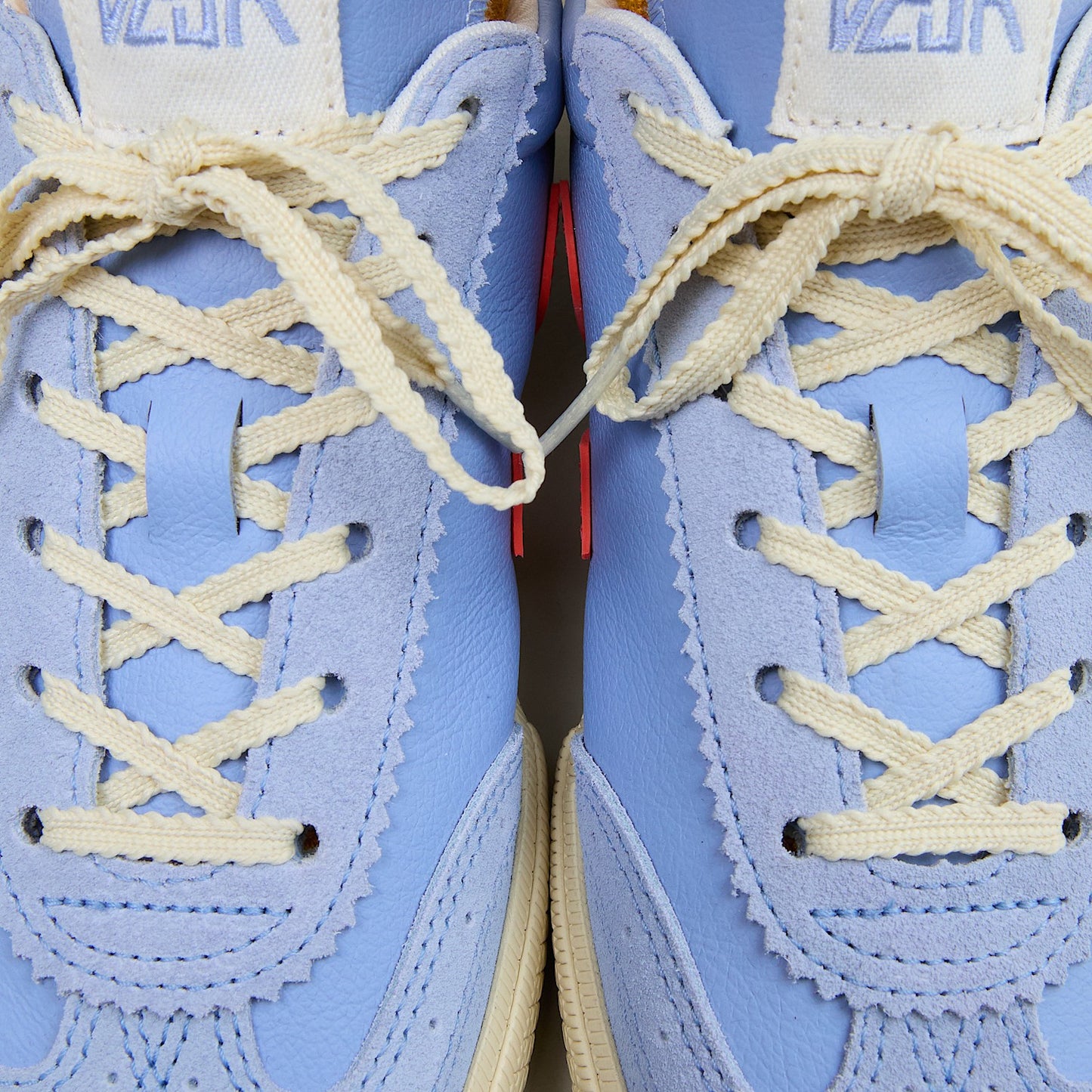 VOLLEY LEATHER OLYMPE ORANGE FLUO CALCAIRE - VEJA NEAR ME