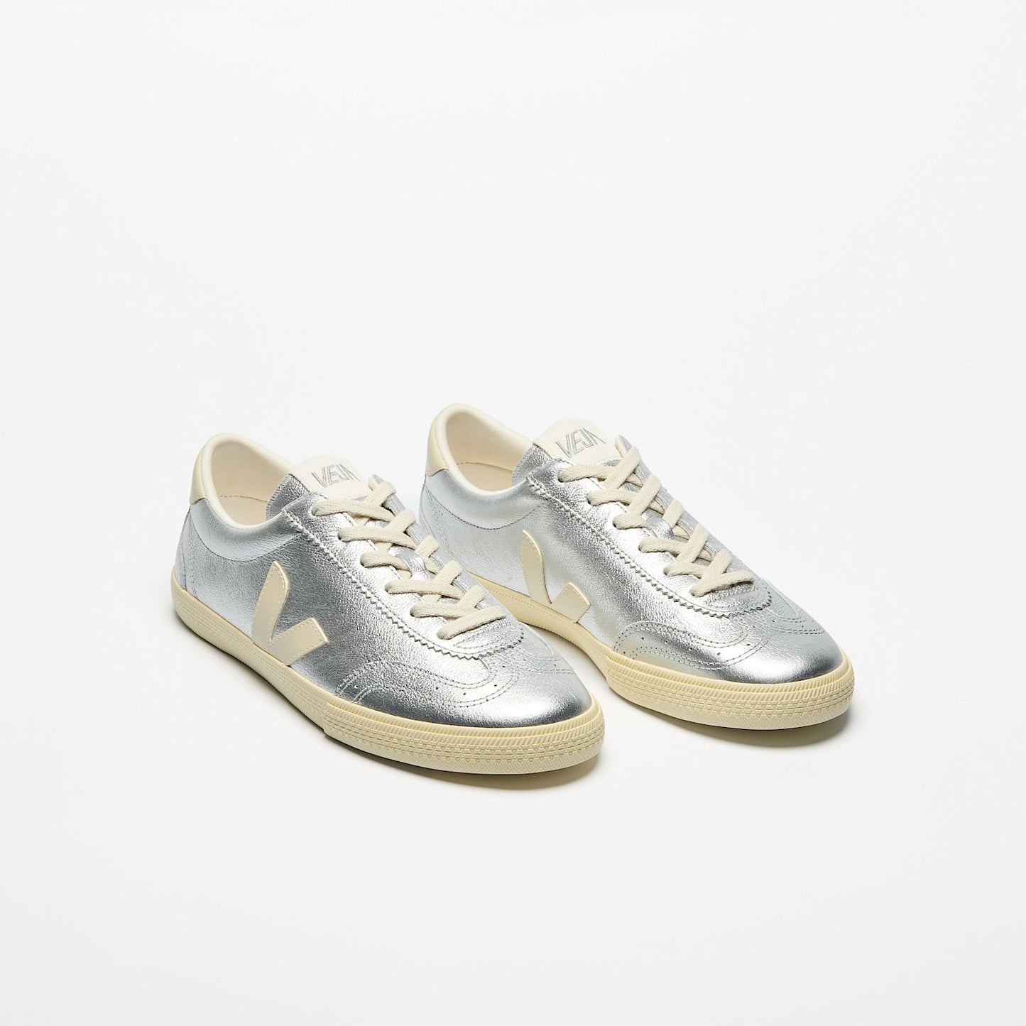 VOLLEY LEATHER SILVER PIERRE - VEJA FOR SALE